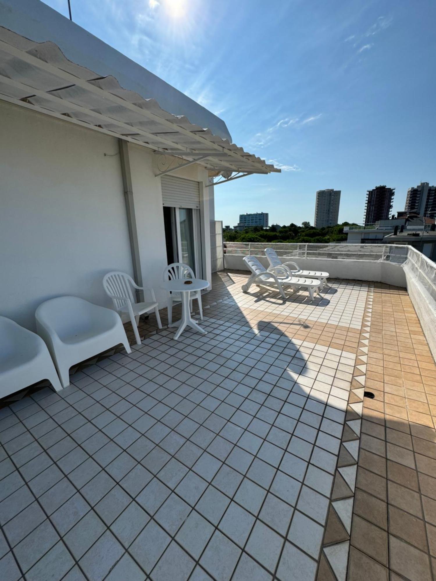 Hotel San Francisco Lignano Sabbiadoro Exterior foto